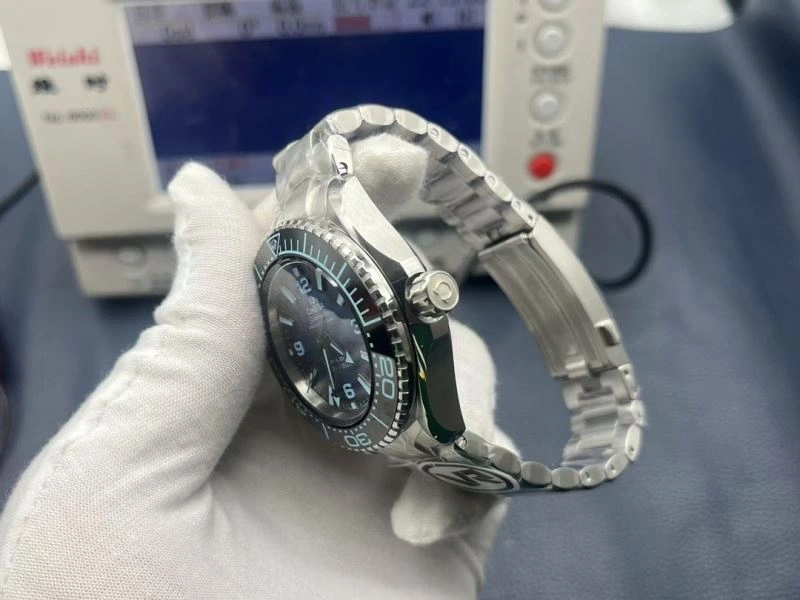 OMEGA Watches EyeCatching 190401