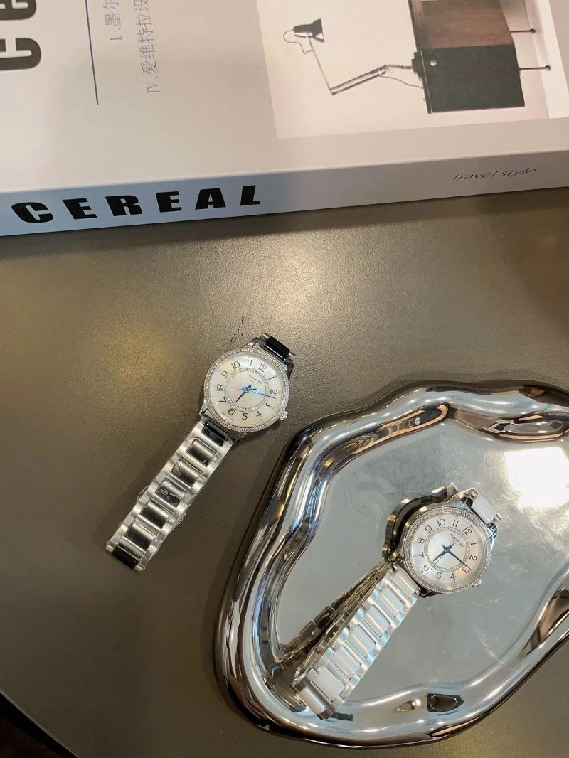 Compact OMEGA Watches 190414