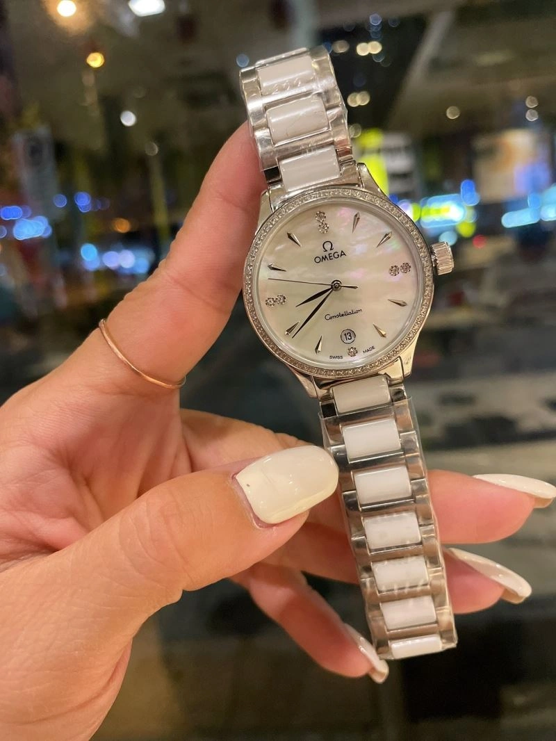 OMEGA Watches Stretchable 190402