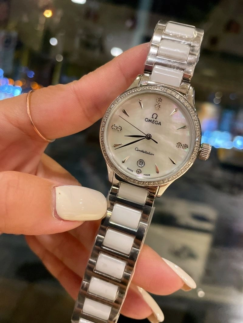 OMEGA Watches Stretchable 190402