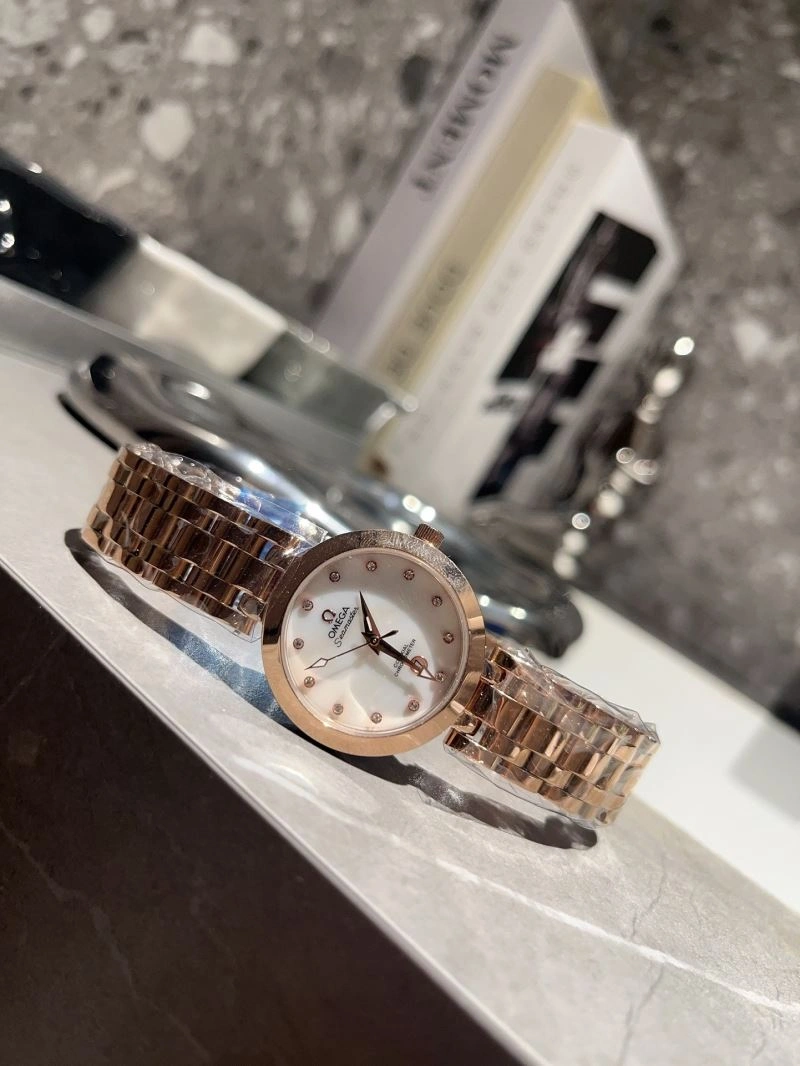OMEGA Watches Snug 190314