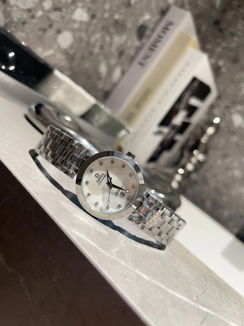 OMEGA Watches Snug 190314