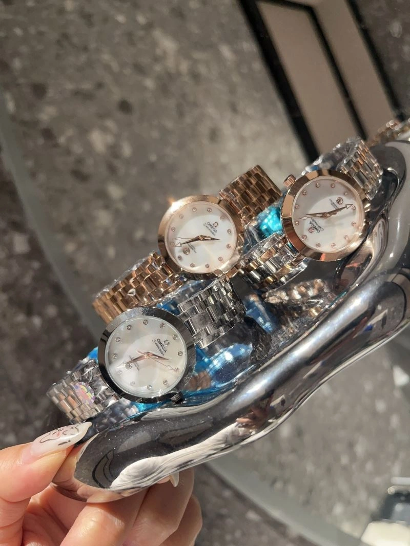 OMEGA Watches Snug 190314