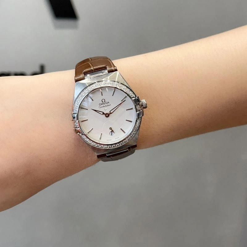 Versatile OMEGA Watches 191395