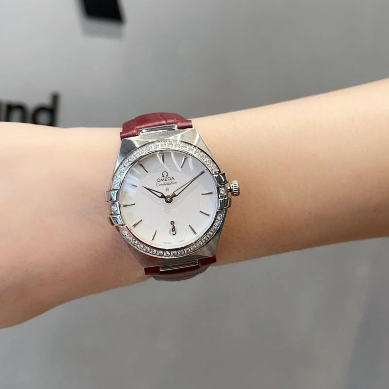 Versatile OMEGA Watches 191395