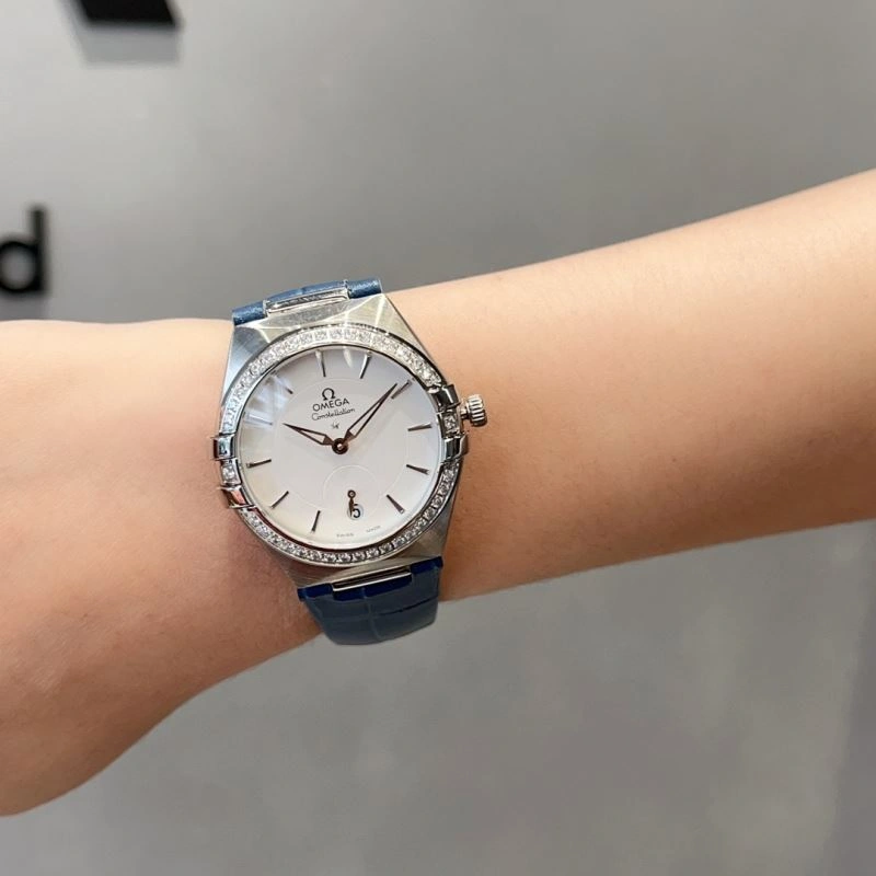 Versatile OMEGA Watches 191395