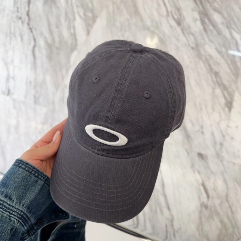Versatile Oakley Caps 257298