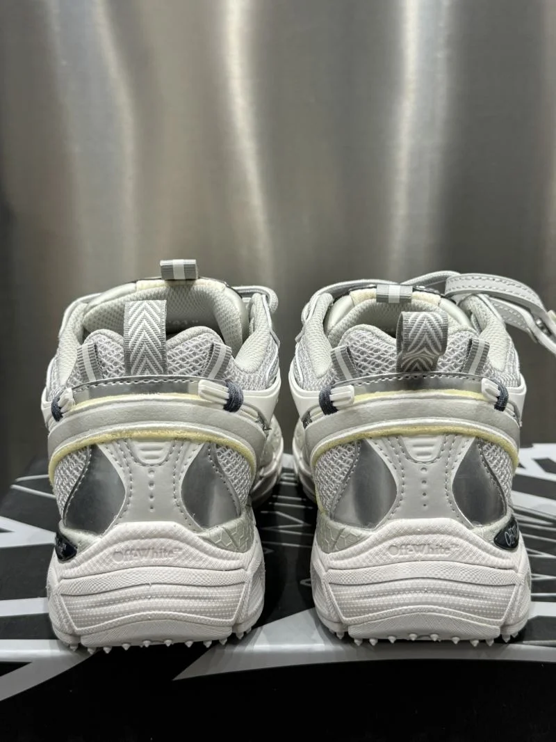 WellDesigned Off White Shoes 4169