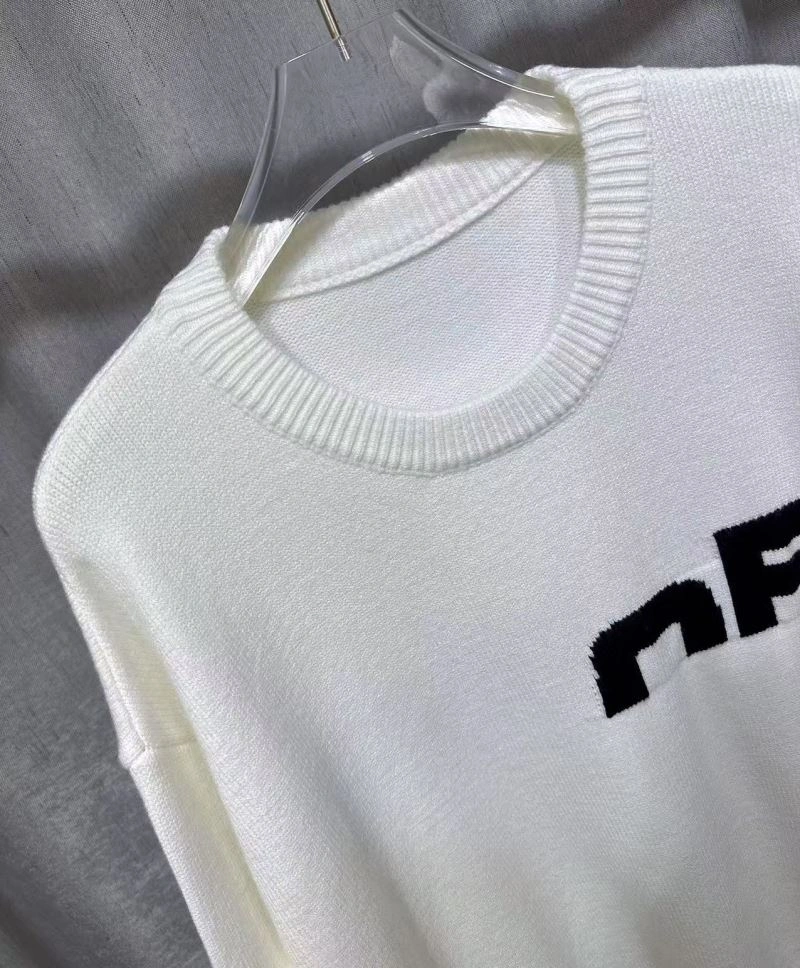 Versatile Off White Sweaters 146786