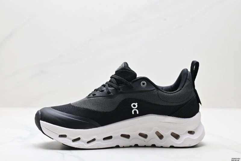 On Running Shoes Bold 3128