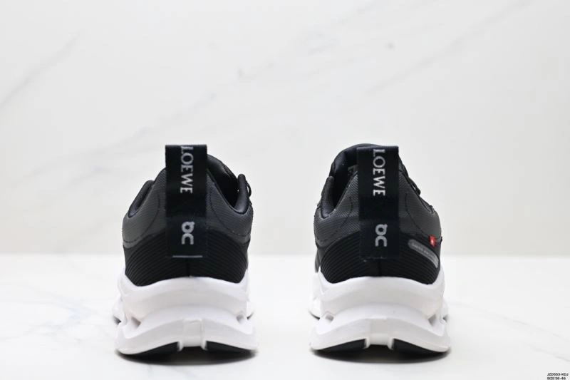 On Running Shoes Bold 3128