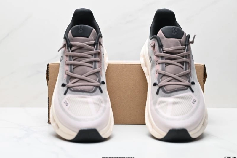 On Running Shoes Chic 3053