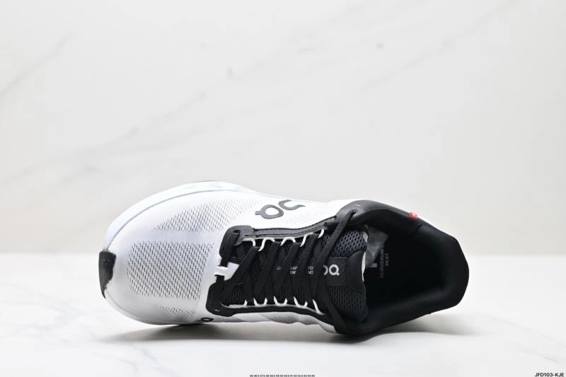 Functional On Running Shoes 3050