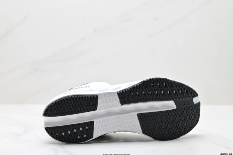 Functional On Running Shoes 3050