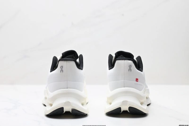 On Running Shoes Versatile 3045