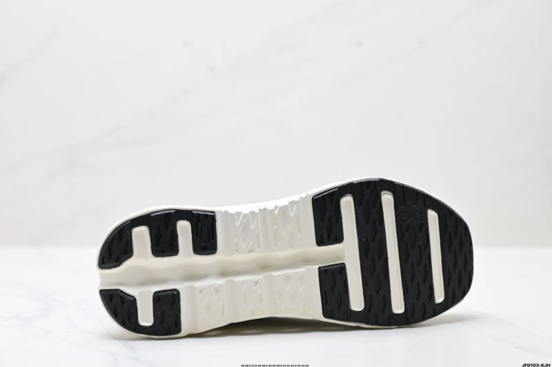 On Running Shoes Versatile 3045