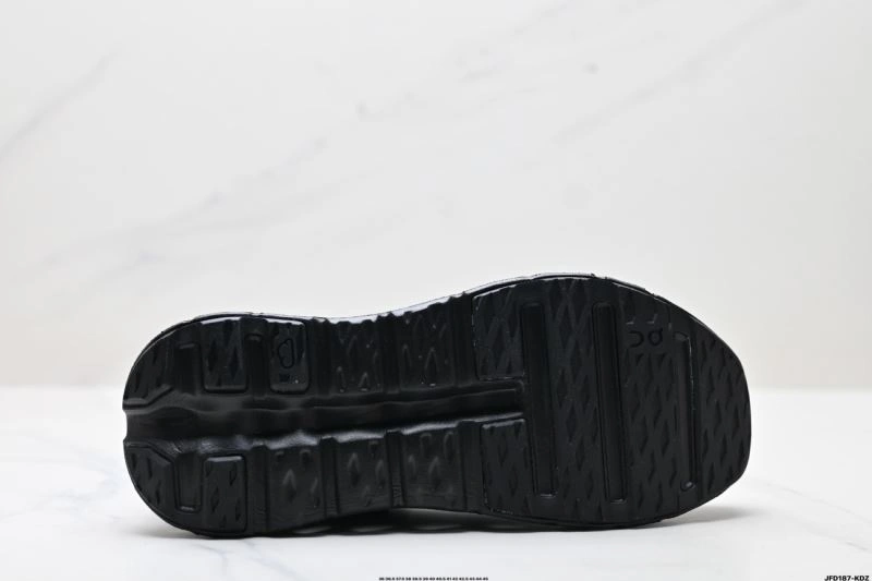 On Running Shoes Premium 3052