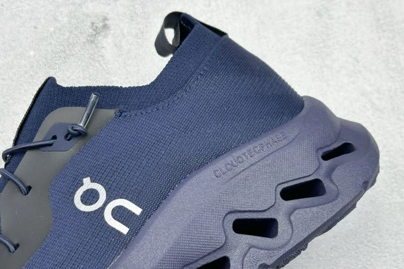 WaterResistant On Running Shoes 3044