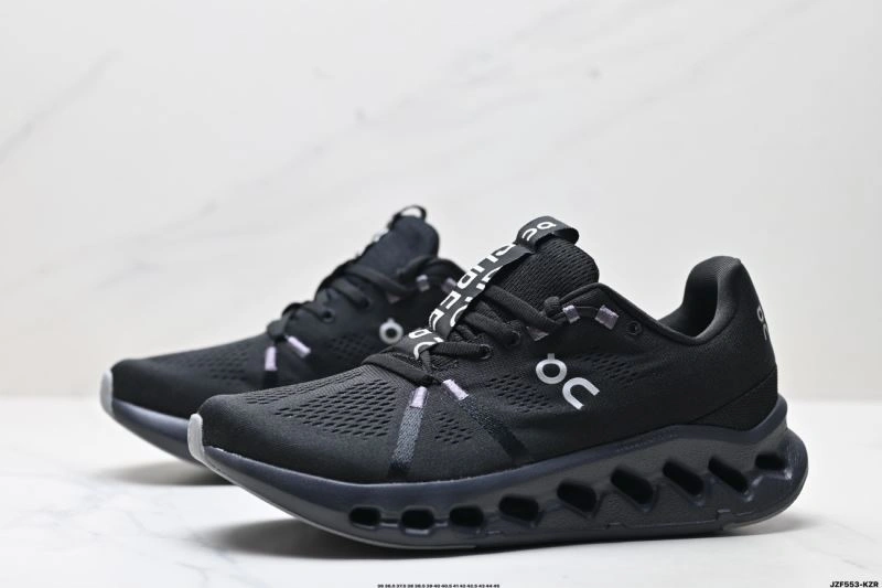 On Running Shoes Bold 2002