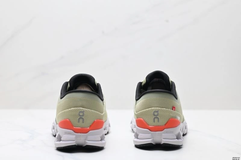 On Running Shoes Compact 1981