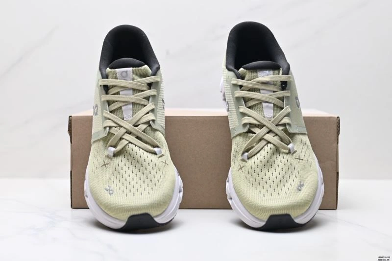On Running Shoes Compact 1981