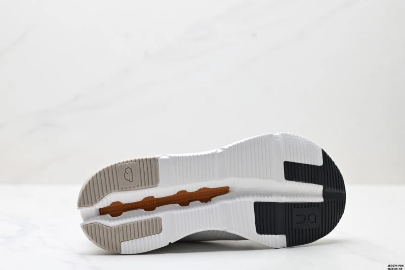 On Running Shoes RelaxedFit 1975