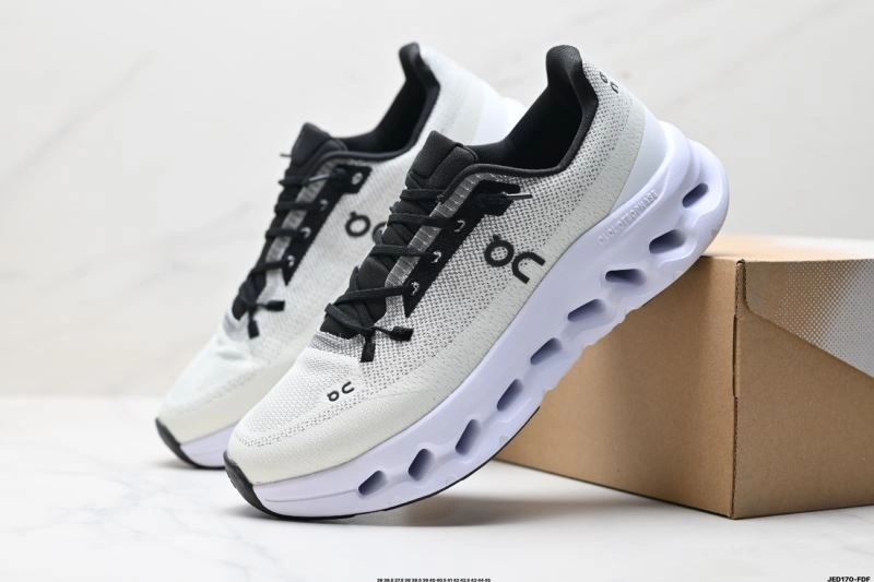 On Running Shoes Durable 1967