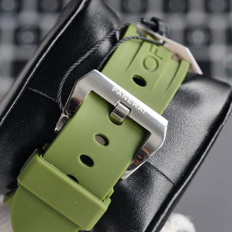 PANERAI Watches HighPerformance 194210