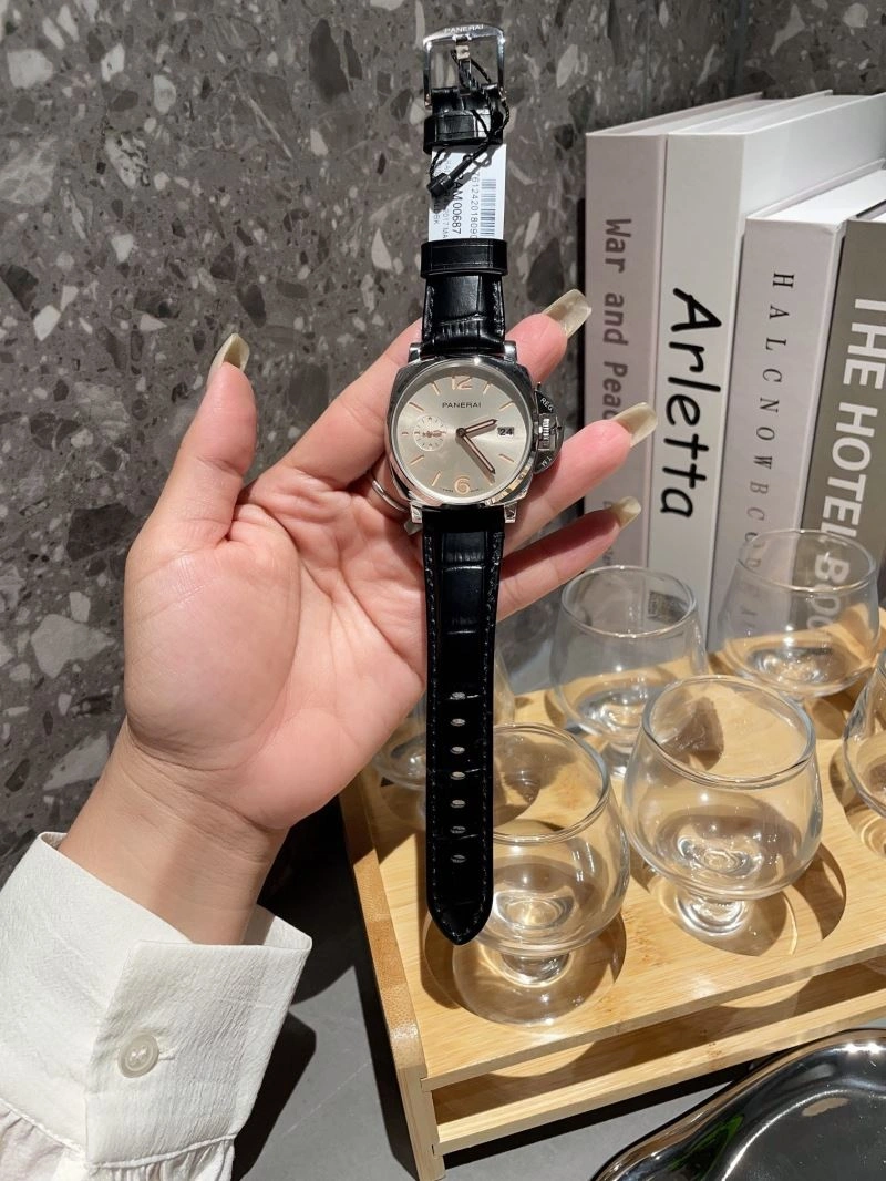 PANERAI Watches GoAnywhere 194203