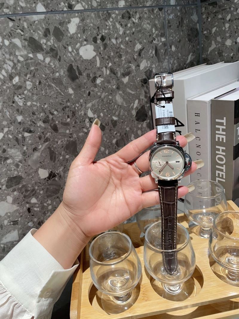 PANERAI Watches GoAnywhere 194203