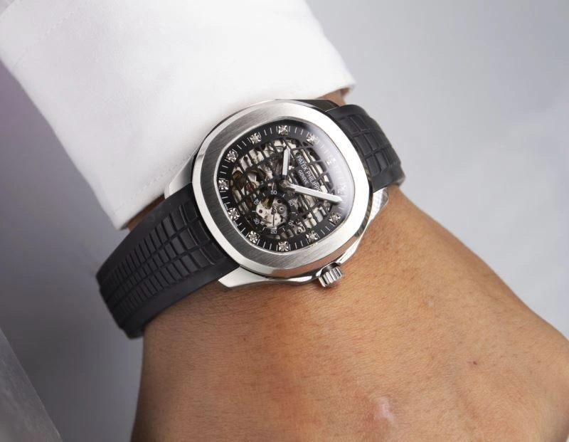 UrbanChic PATEK PHILIPPE Watches 198258
