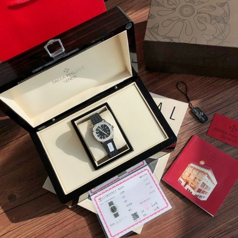 Sporty PATEK PHILIPPE Watches 198212