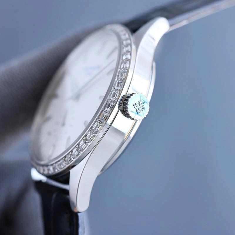 Compact PATEK PHILIPPE Watches 198210