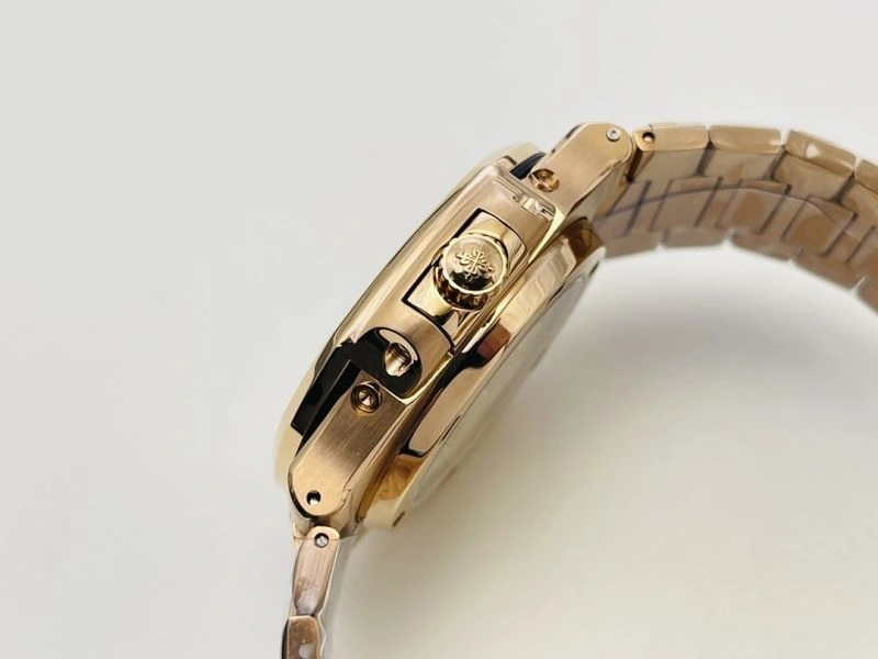 Snug PATEK PHILIPPE Watches 198103