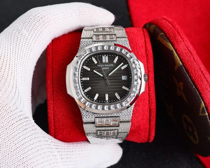 WellDesigned PATEK PHILIPPE Watches 197975