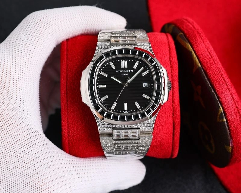 Sleek PATEK PHILIPPE Watches 197972