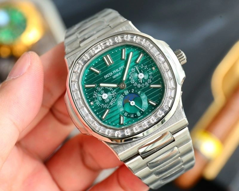 WaterResistant PATEK PHILIPPE Watches 197979