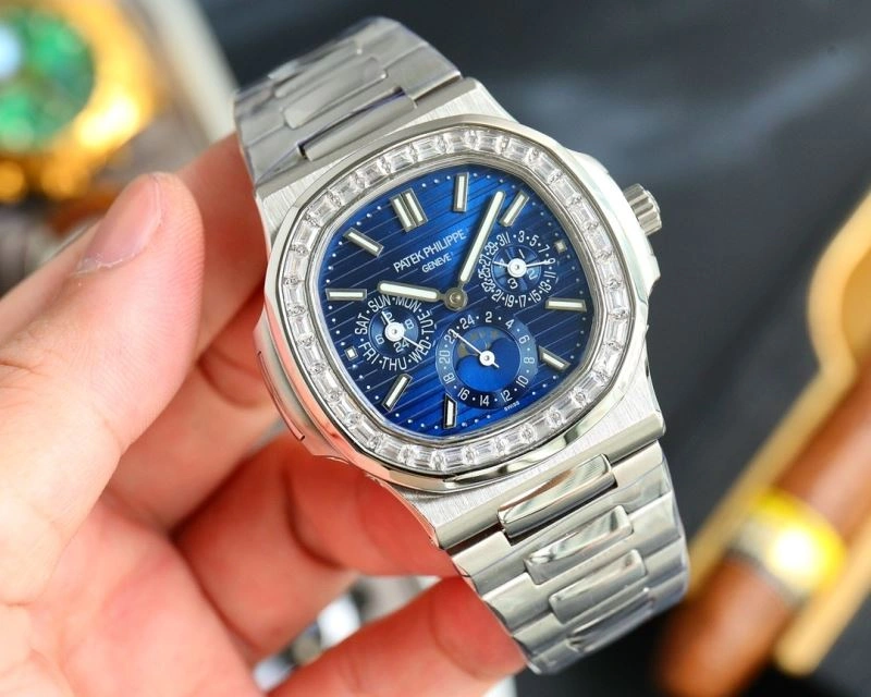 WaterResistant PATEK PHILIPPE Watches 197979