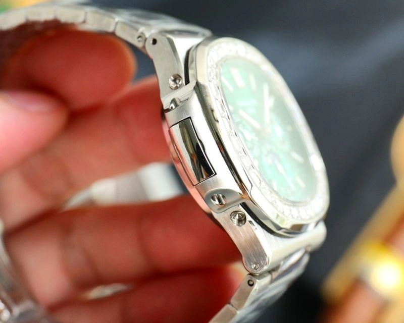 WaterResistant PATEK PHILIPPE Watches 197979