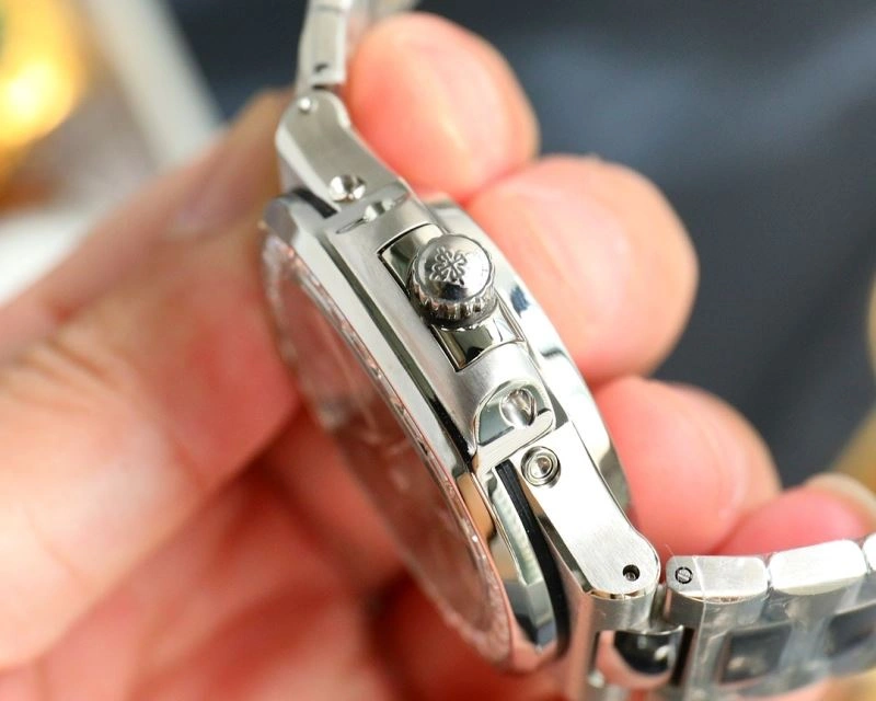 WaterResistant PATEK PHILIPPE Watches 197979