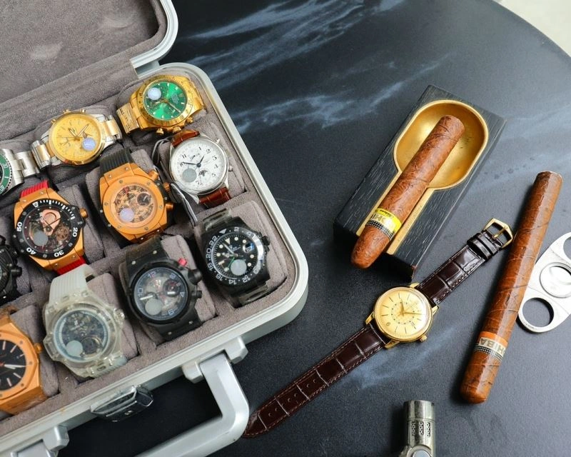 Seasonal PATEK PHILIPPE Watches 197956