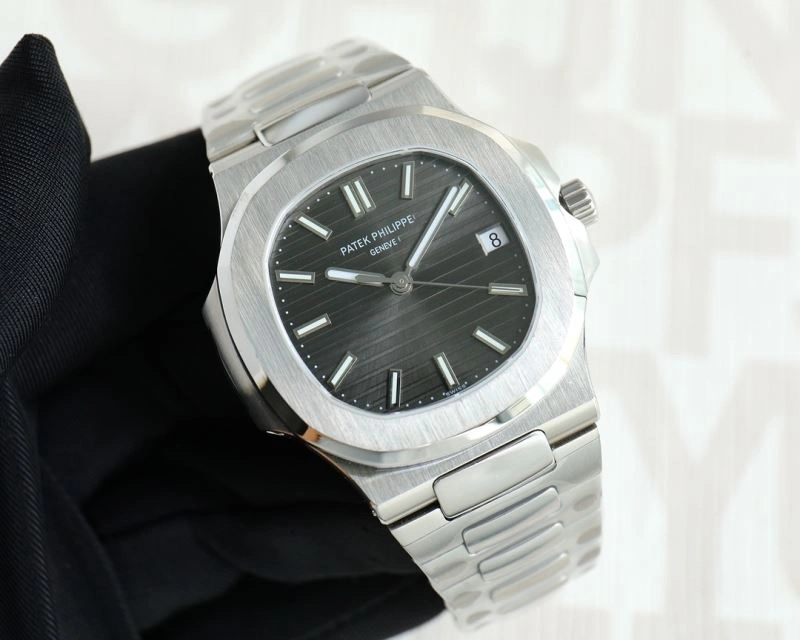 Functional PATEK PHILIPPE Watches 197905