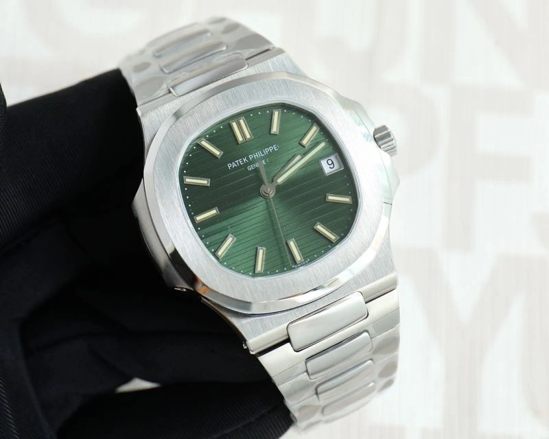 Functional PATEK PHILIPPE Watches 197905