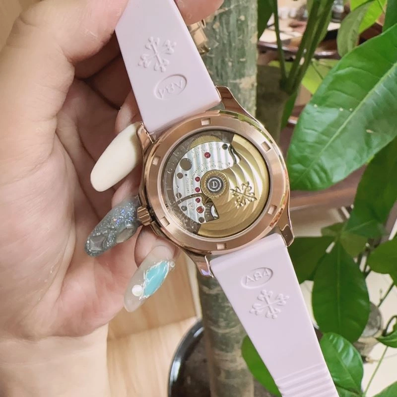 Seasonal PATEK PHILIPPE Watches 197876