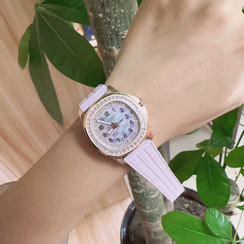 Seasonal PATEK PHILIPPE Watches 197876