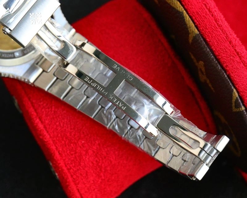 Fashionable PATEK PHILIPPE Watches 197736
