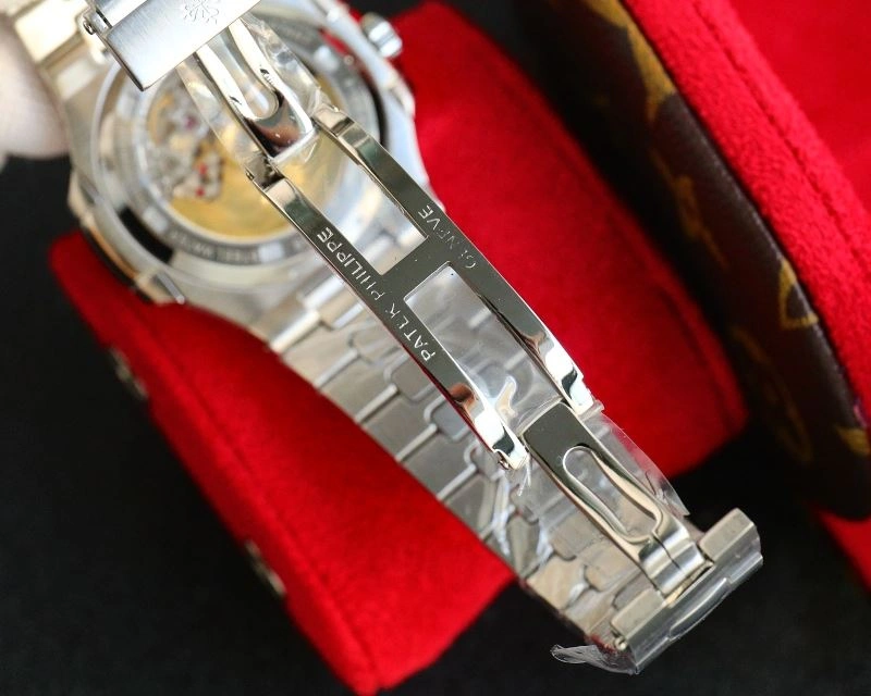 Neat PATEK PHILIPPE Watches 197711