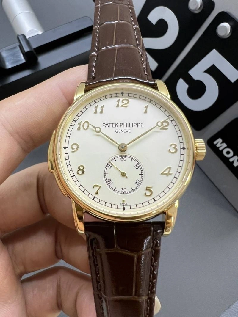 Compact PATEK PHILIPPE Watches 197702