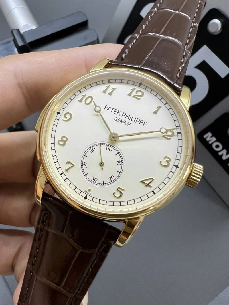 Compact PATEK PHILIPPE Watches 197702