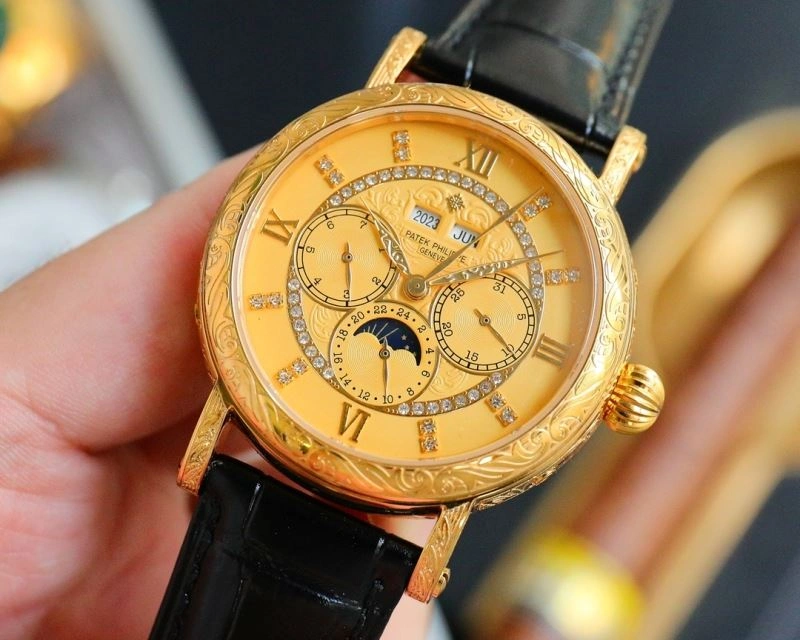 ZipUp PATEK PHILIPPE Watches 197508